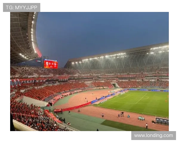 体育场馆建设中超大跨度钢结构施工赛